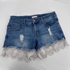 Altar'd state Cutoff lightwash distress white fringe shorts Size 27 A10